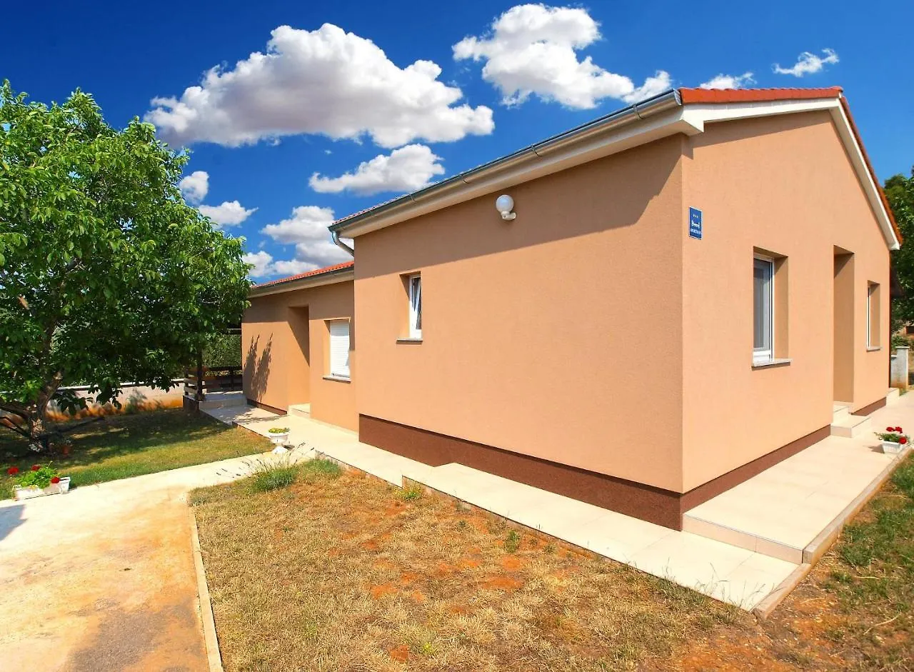 פאז'אנה Apartments Suzana 1403 קרואטיה