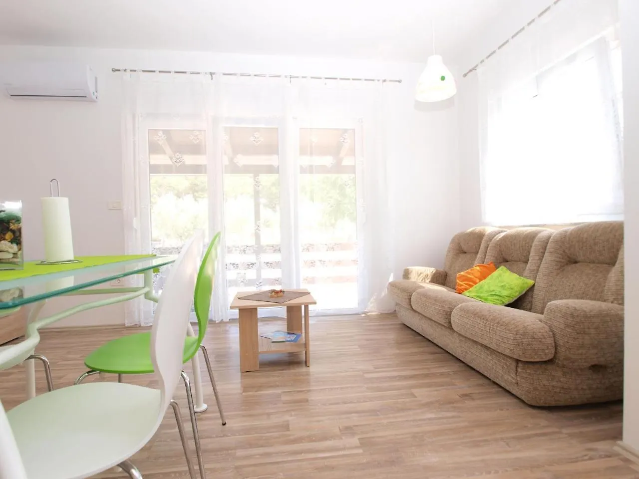 Apartments Suzana 1403 Fazana 0*,  Croatia