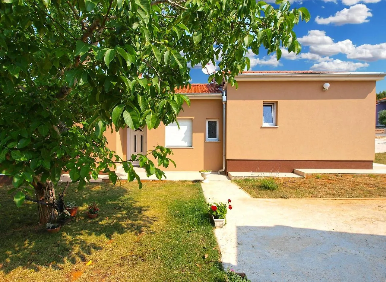 פאז'אנה Apartments Suzana 1403