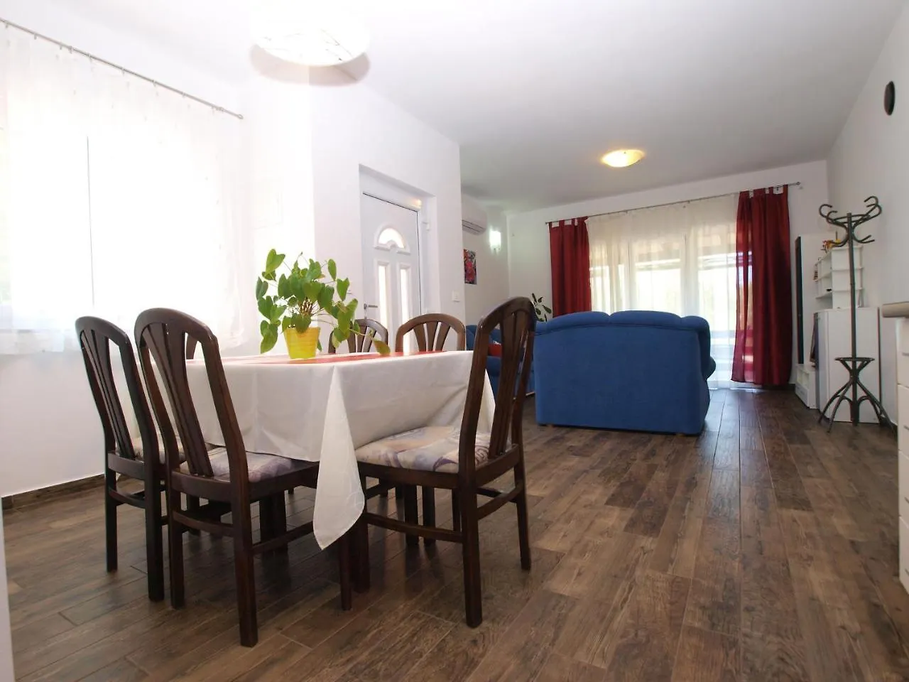 Apartments Suzana 1403 Fazana 0*,  Croatia