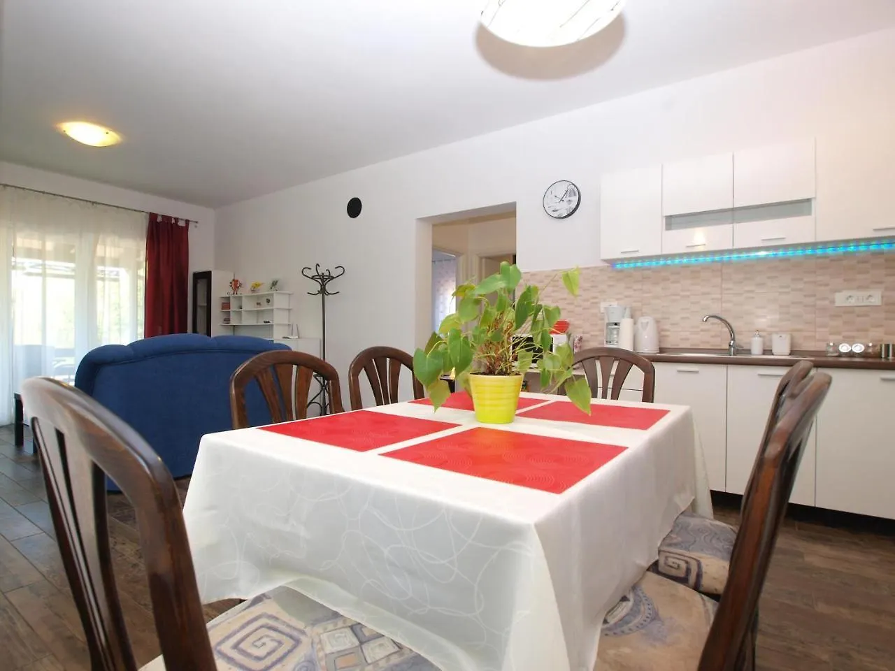 Apartments Suzana 1403 Fazana 0*,  Croatia